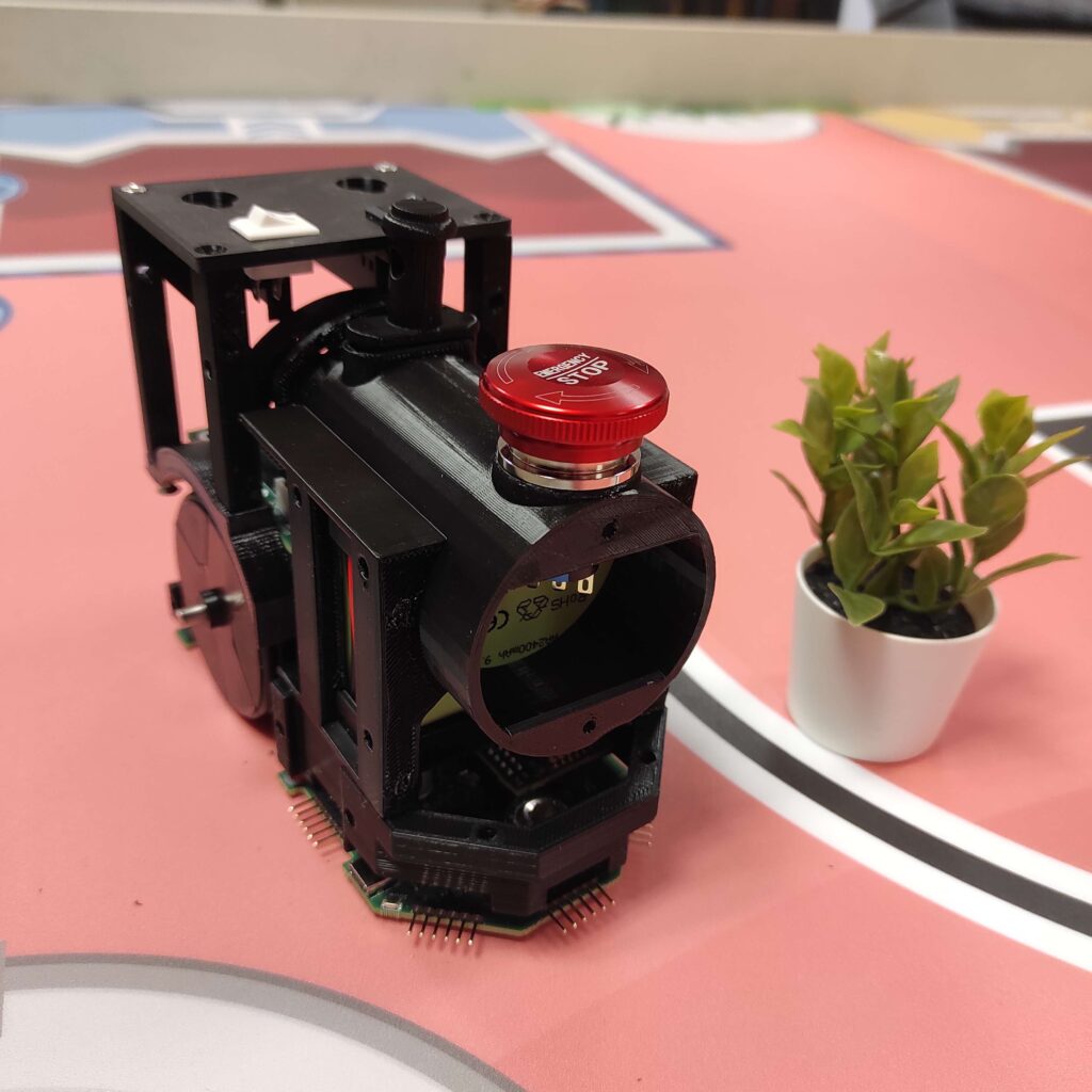 PAMI, petit actionneur mobile indépendant, robot de la coupe de france de robotique pour toucher les plantes